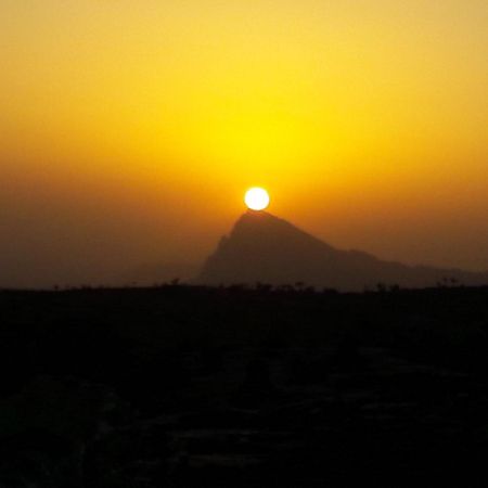 Отель Jabal Shams Moon Эль-Хамра Экстерьер фото